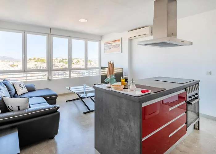 Beach Suite, city & mountain view